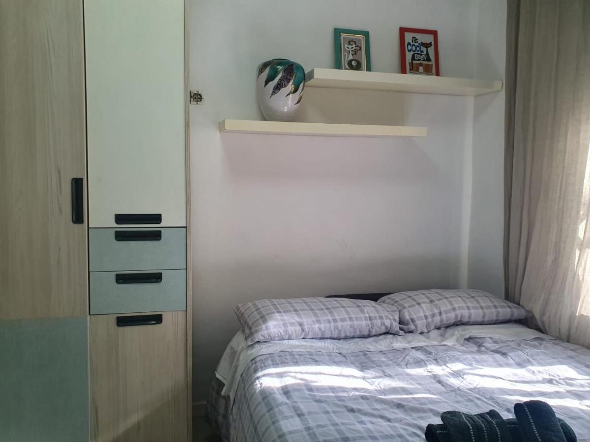 Studio Or Rooms With Private Bathroom Or Rooms With Shared Bathroom Барселона Екстер'єр фото