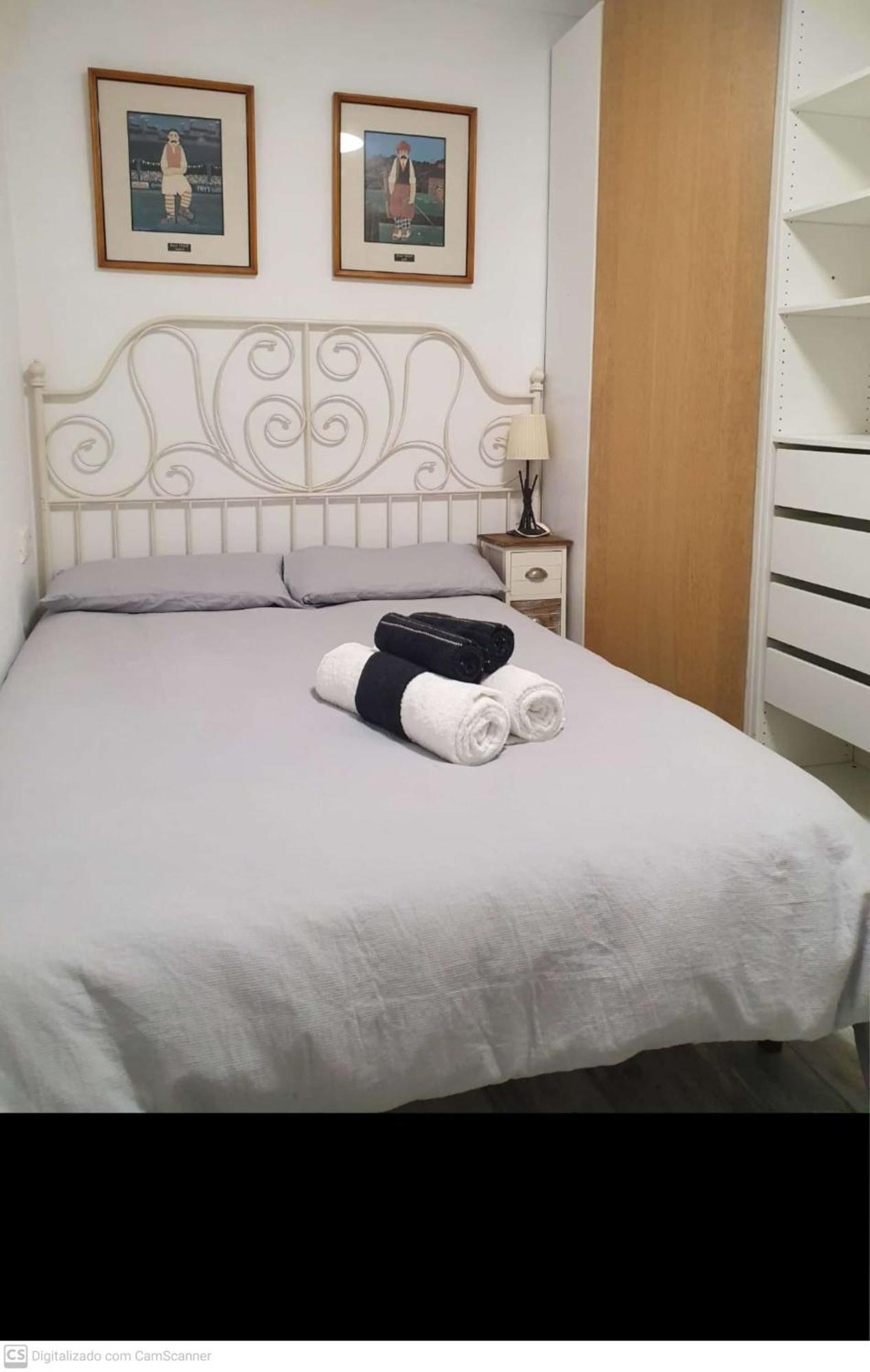 Studio Or Rooms With Private Bathroom Or Rooms With Shared Bathroom Барселона Екстер'єр фото