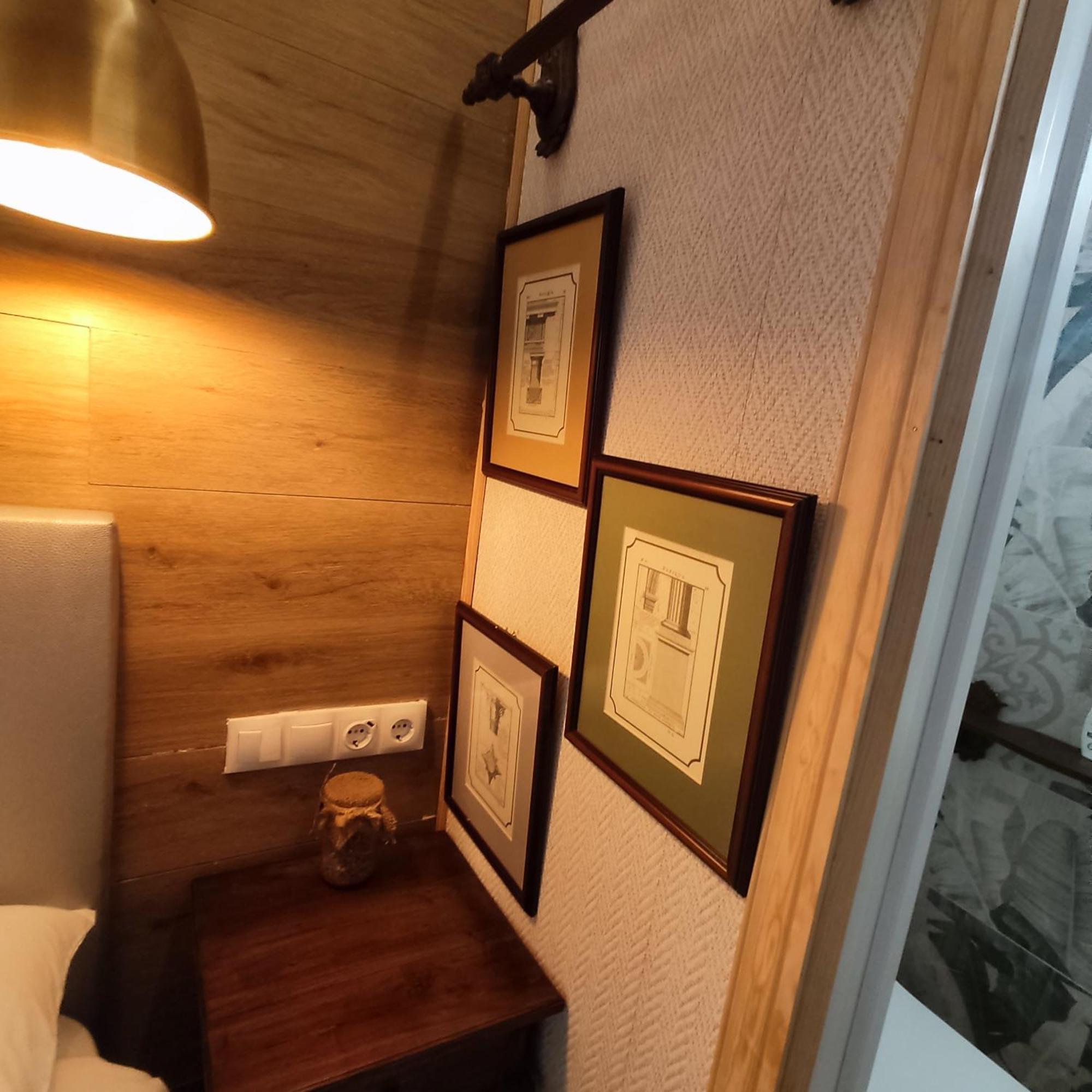 Studio Or Rooms With Private Bathroom Or Rooms With Shared Bathroom Барселона Екстер'єр фото
